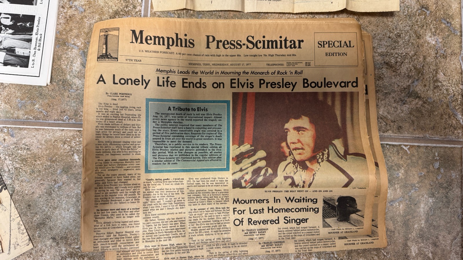 Elvis Presley Memphis Press Scimitar Tribute Reprint Aug 17 1977 Masthead