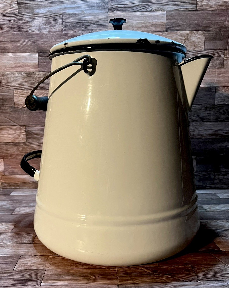 Vintage large White Enamelware Cowboy Lidded Coffee Pot. Farmhouse Rustic 