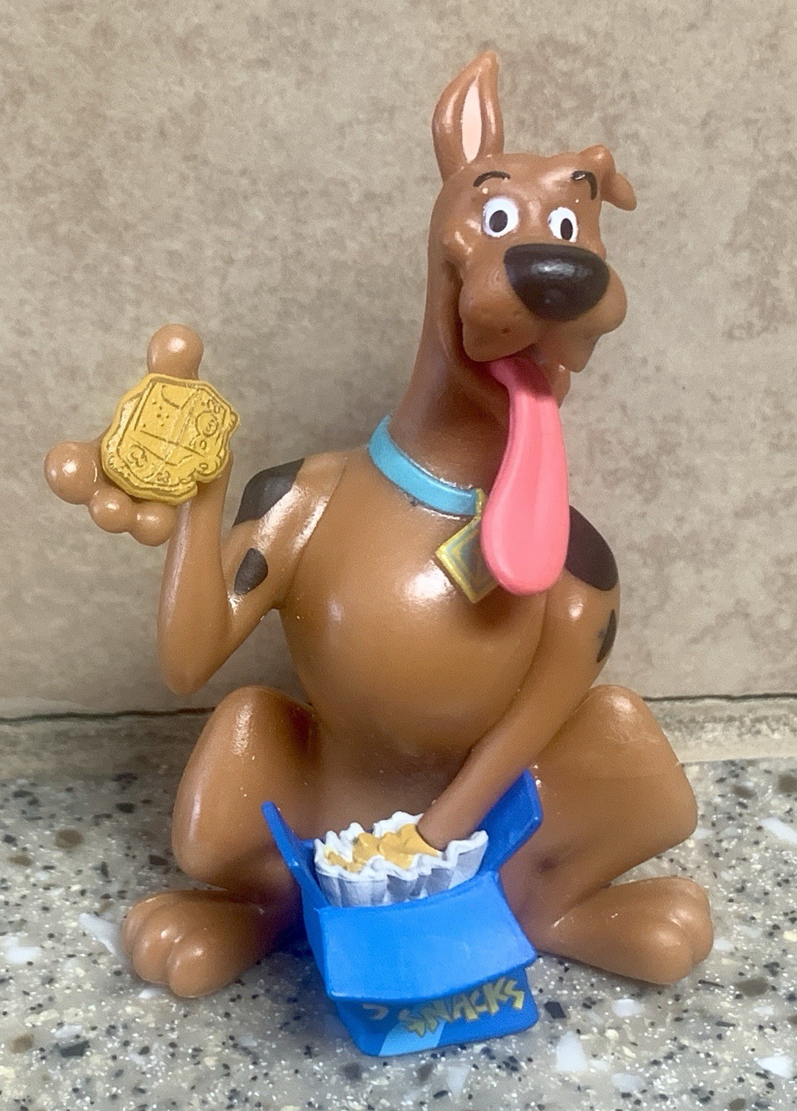 CultureFly: Scooby-Doo 4.5” Scooby-Doo Vinyl Figure w/ Scooby Snacks