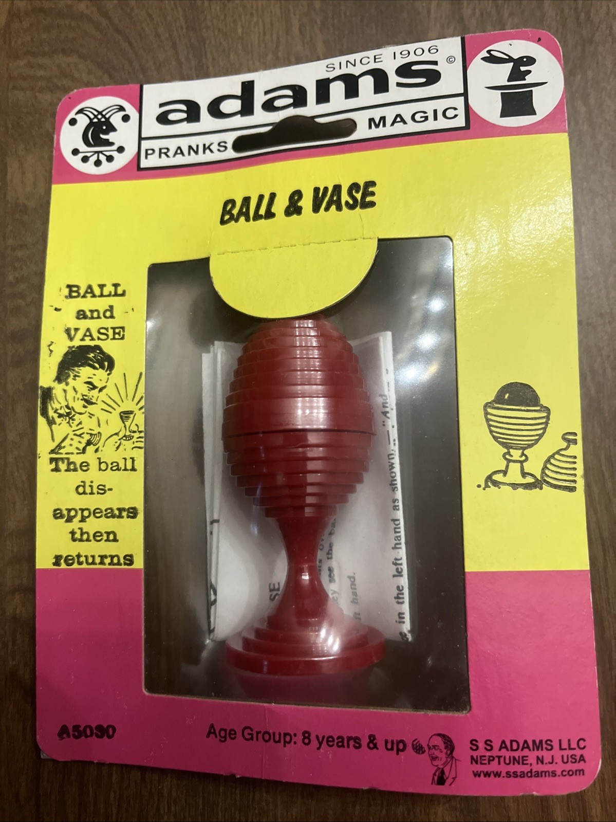 SS ADAMS MAGIC BALL AND VASE Vanishing Appearing Close Up Beginner Trick New