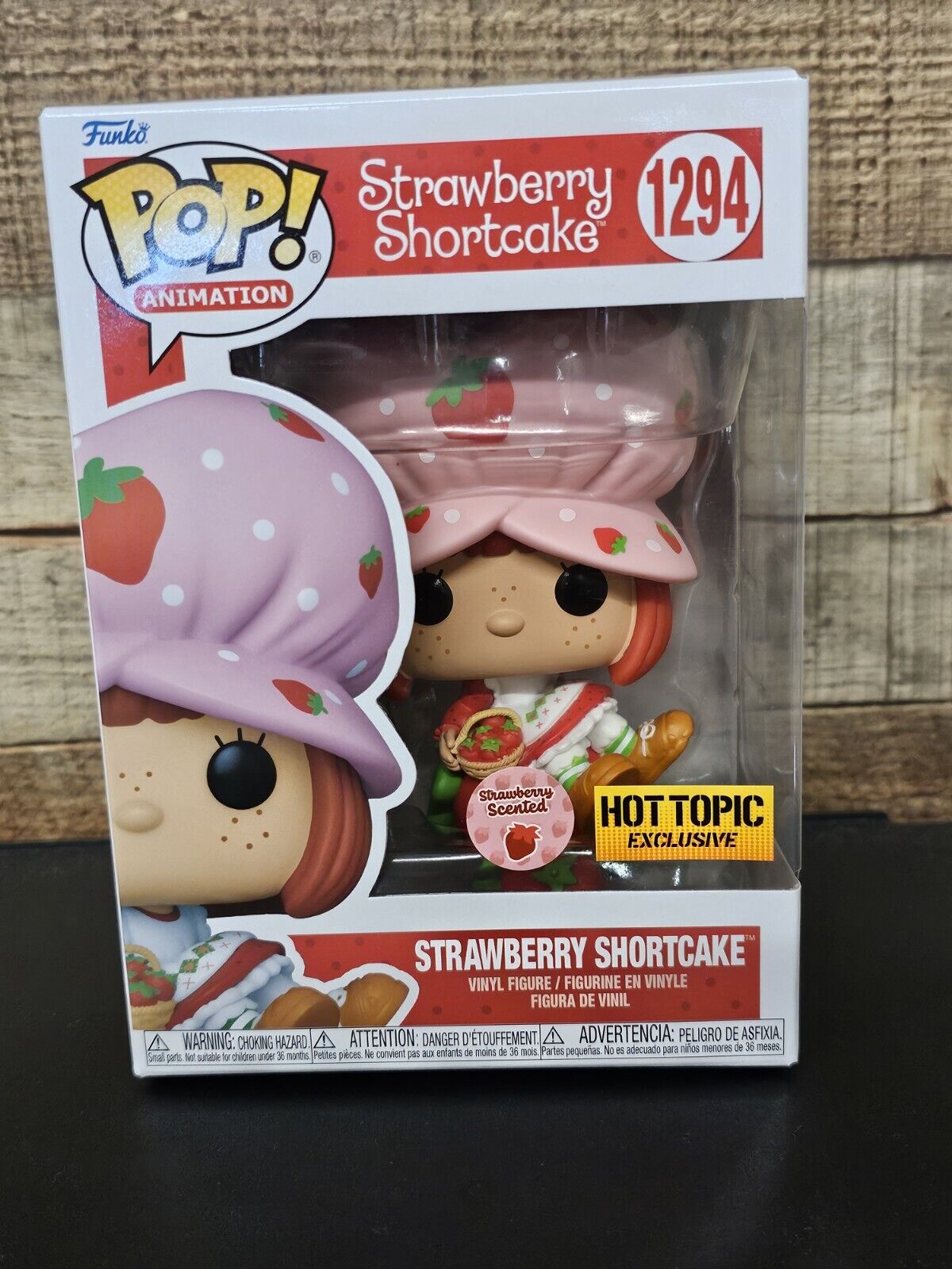 NeW Strawberry Shortcake 1294 Funko Pop Acented HOT TOPIC Exclusive