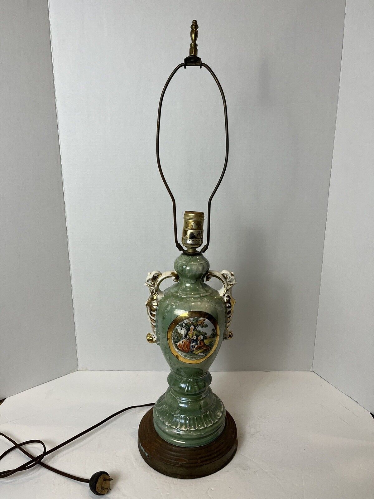 Vintage Collectible George and Martha Victorian Ceramic Lamp Working 27” Green