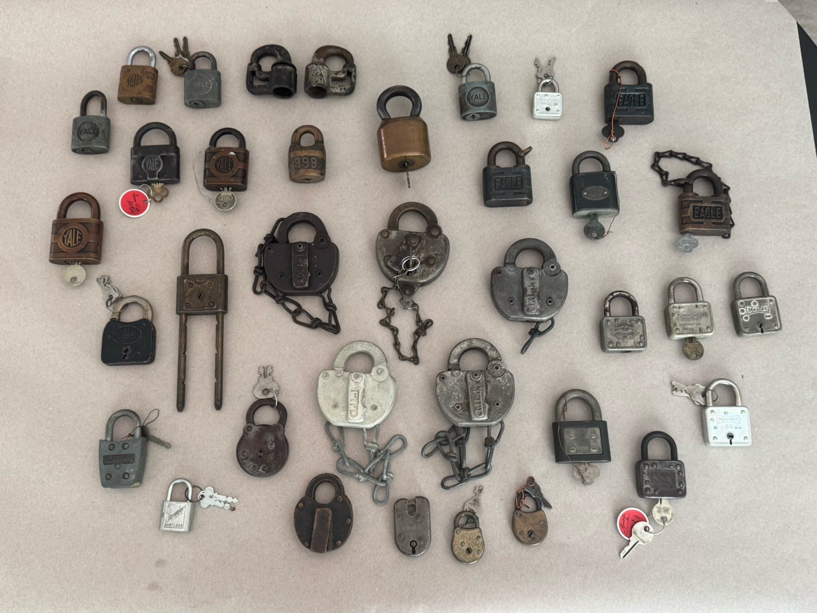 Large Antique Lock Collection With Some Very Vintage Examples Many Keys - 36 TL