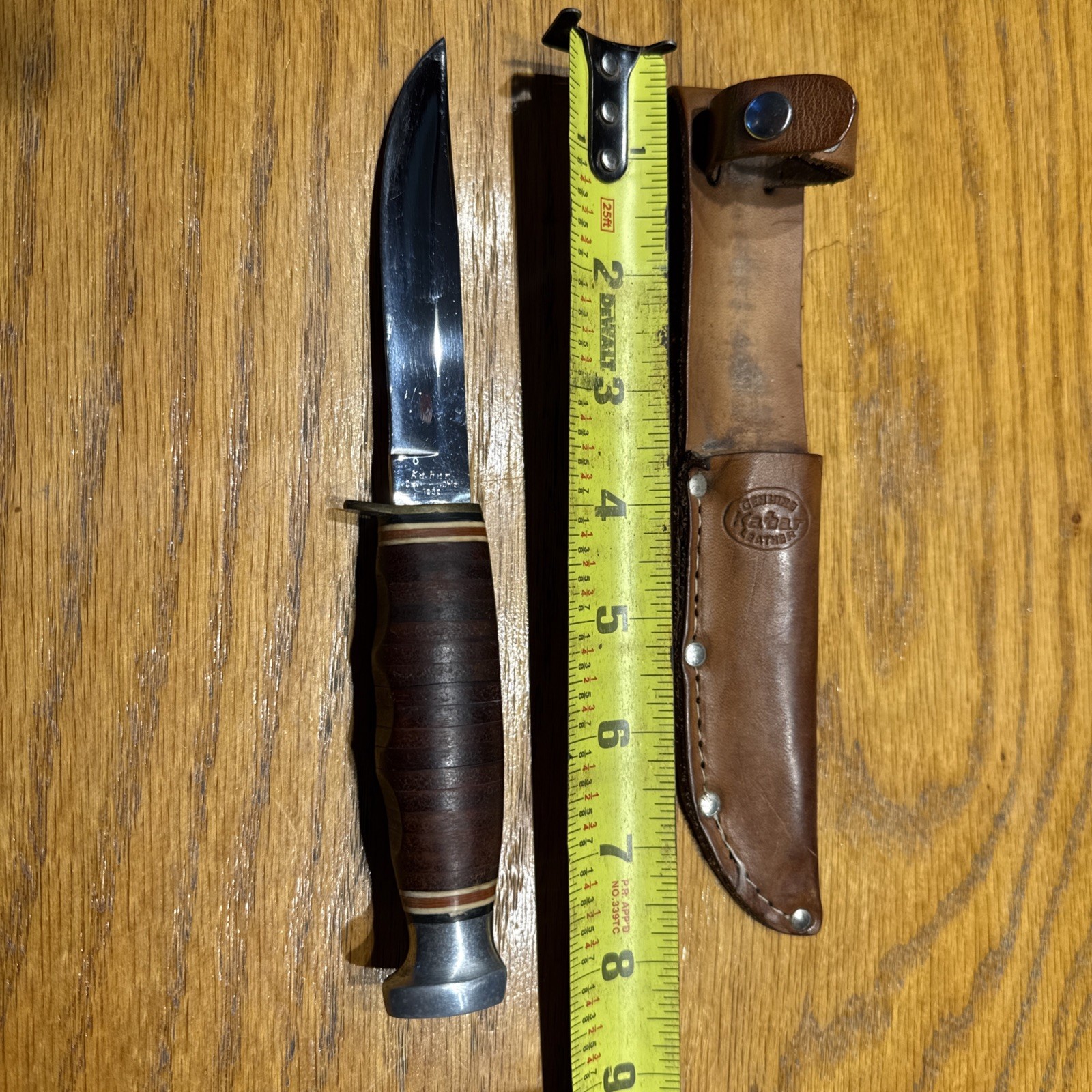KA-BAR 1232 Vintage Fixed Blade Hunting Knife Leather Handle w/ Sheath