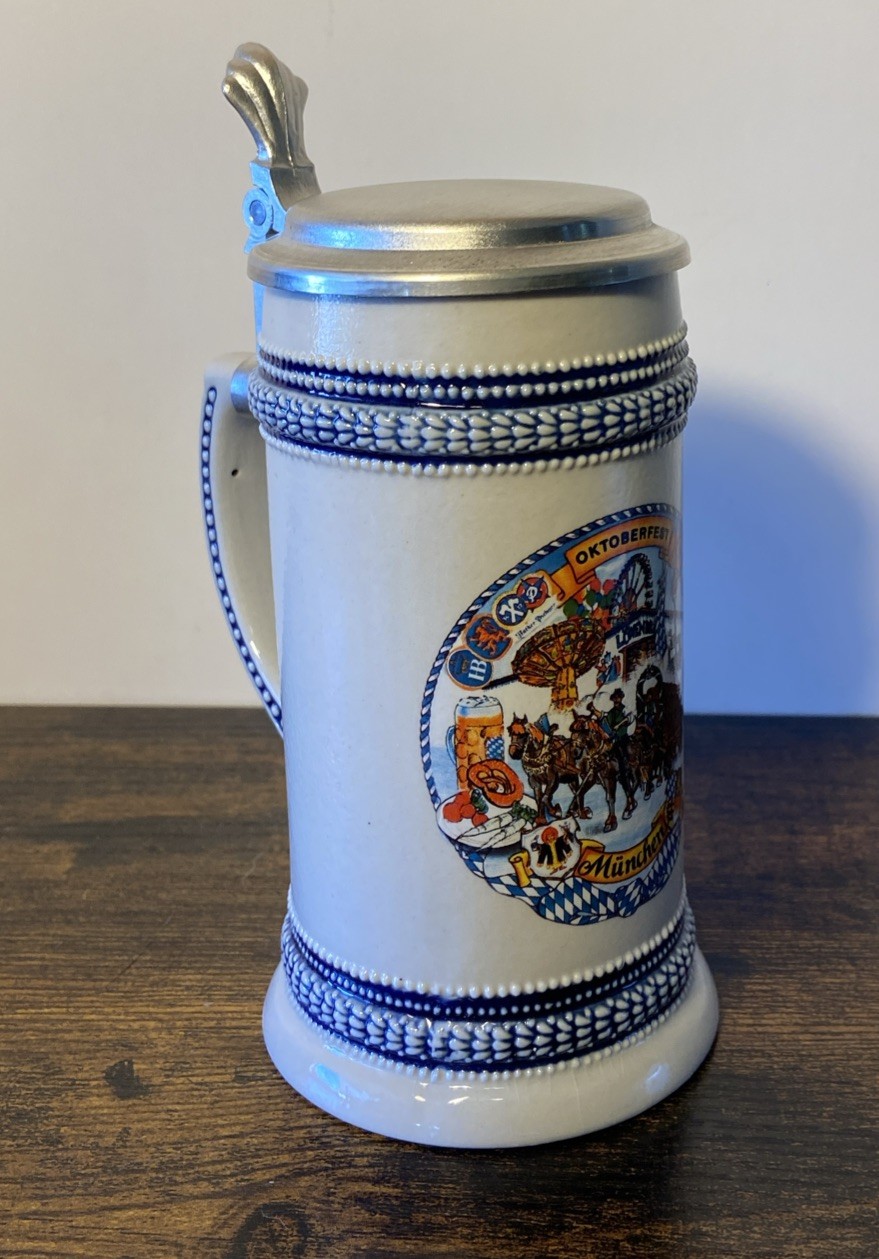 1999 Octoberfest Munchen Germany Ceramic and Pewter Beer Stein 5 inches Tall 1999 Octoberfest Munchen Germany Ceramic and Pewter Beer Stein 5 inches Tall