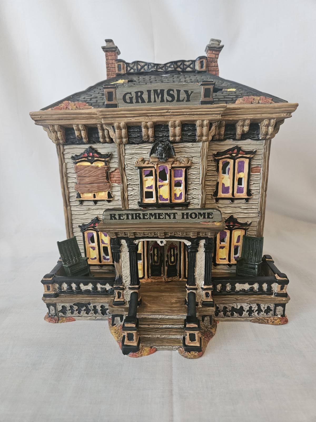Dept 56 Halloween Grimsly Retirement Home Ceramic Lighted House IOB Cord 4020229