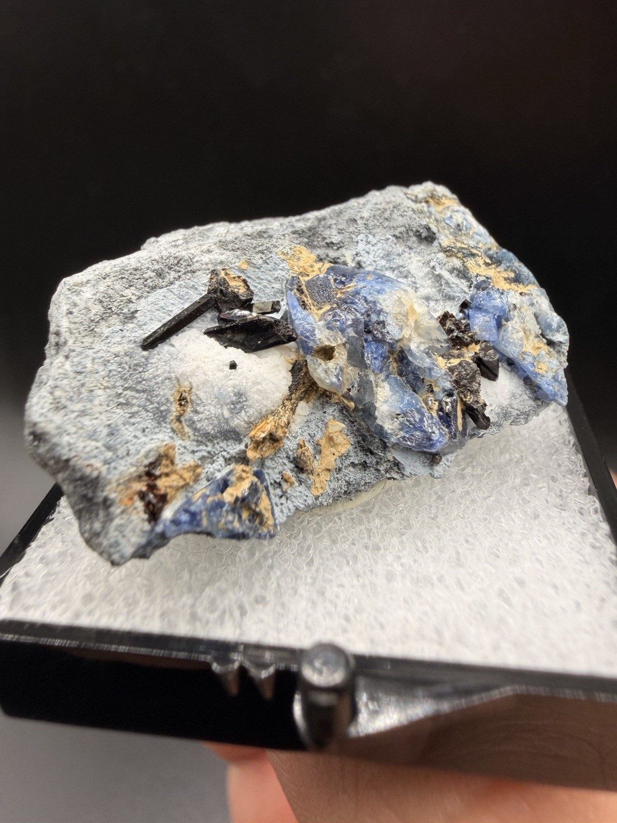 Rare Benitoite w/ Neptunite & Natrolite (Thumbnail) - Gem Mine, California
