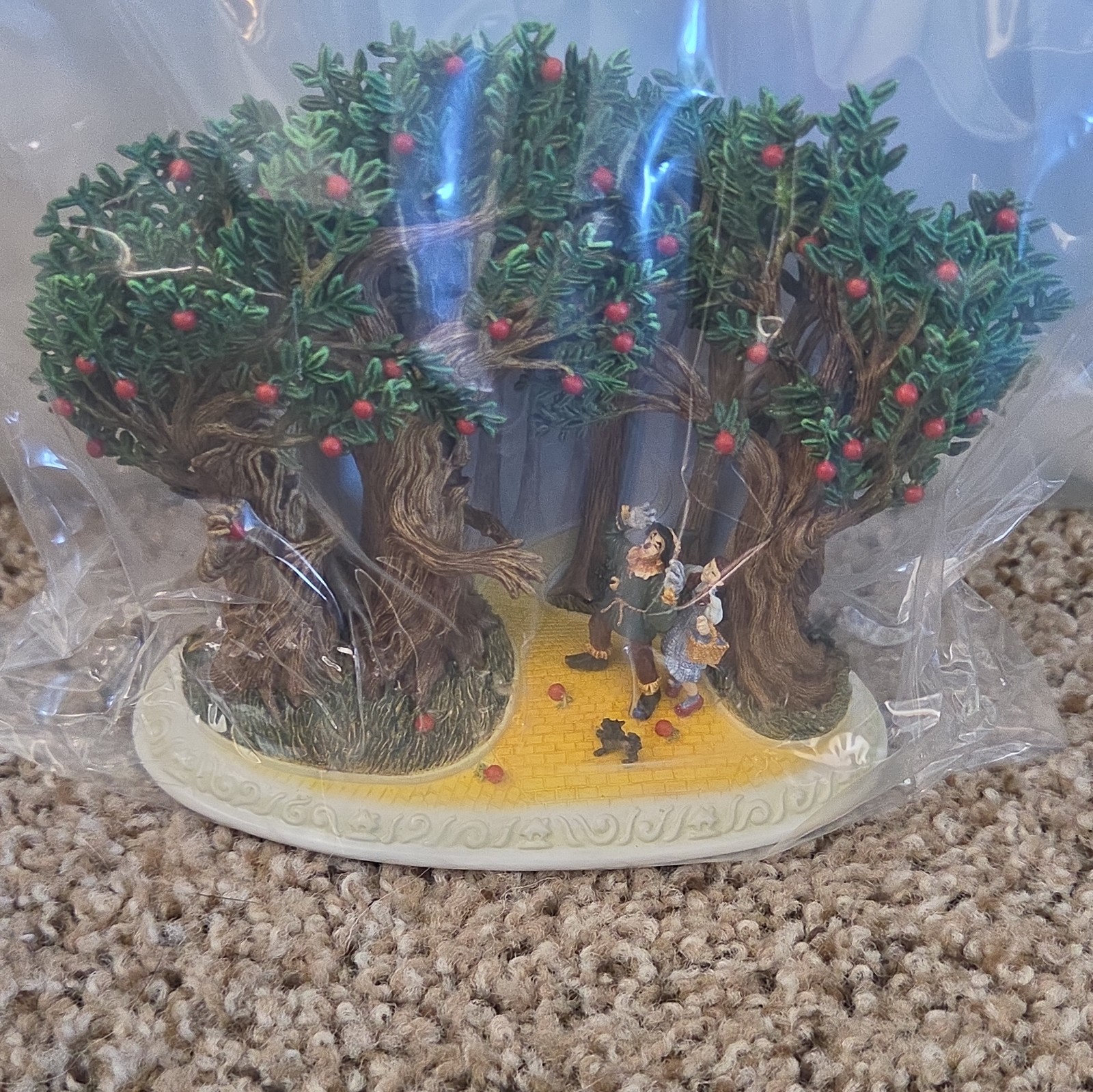 DISNEY Olszewski Story Time The Wizard of Oz The Apple Orchard Figurine 