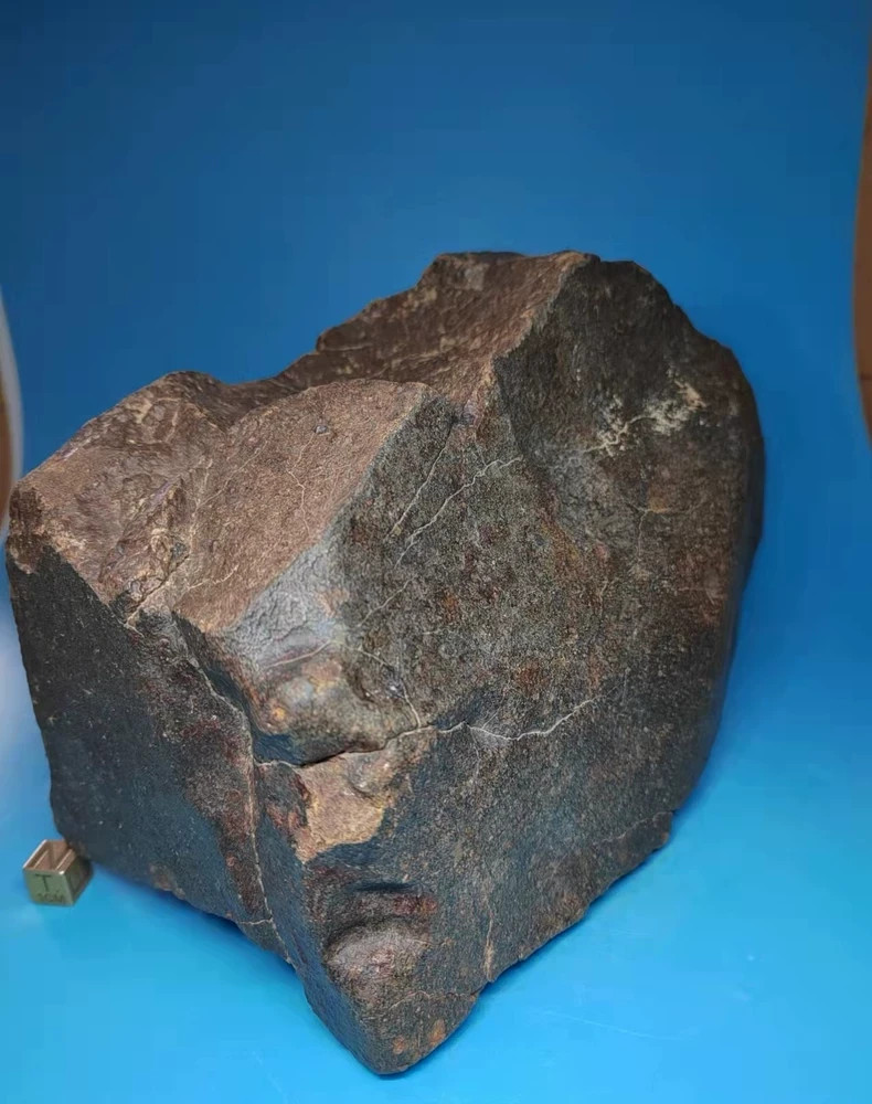Extra large NWA Northwest Africa meteorite from the Sahara Desert 6000G