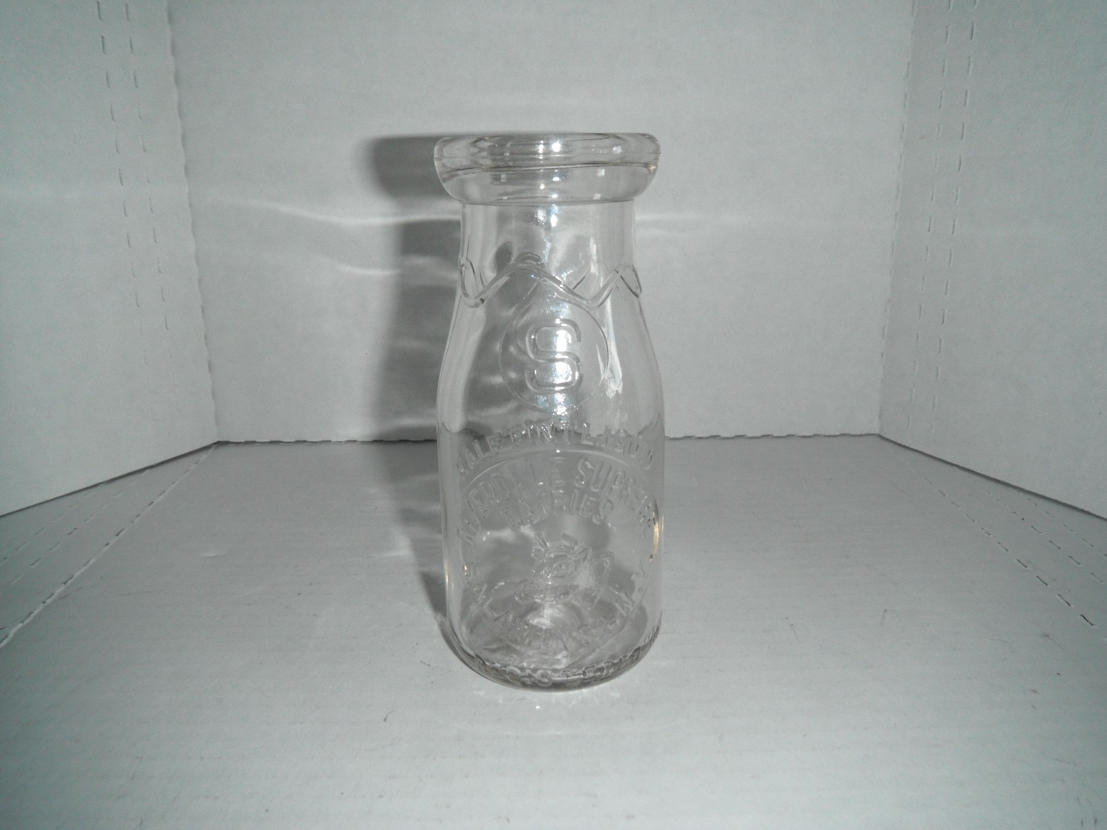 Riverdale Supreme Dairies Embossed half pint Milk Bottle Salamanca Ny very good