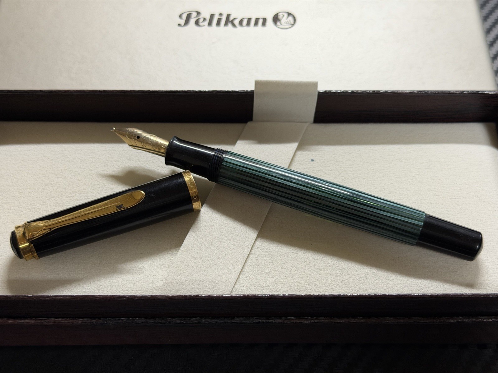 Very Good Pelikan 400 Fountain Pen Green Striped 14C B