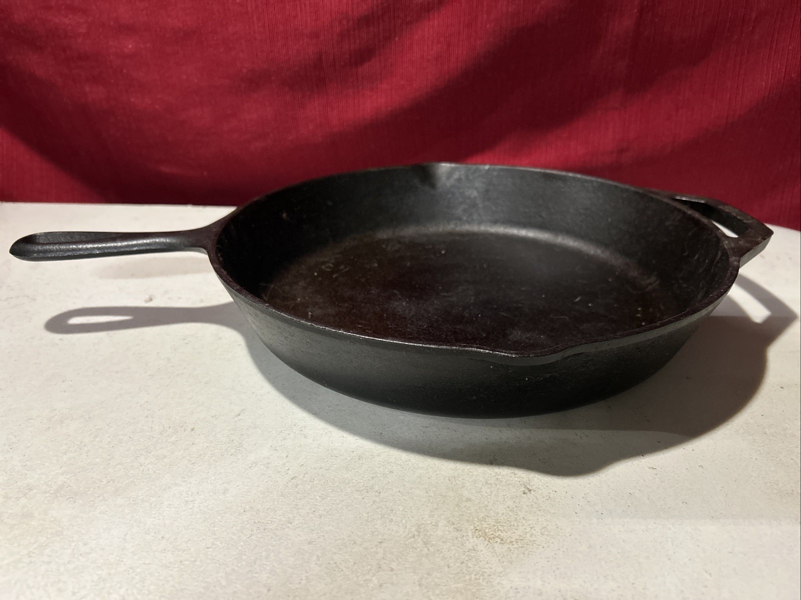 Vintage Lodge Cast Iron Skillet With Assist Handle 12\ Vintage Lodge Cast Iron Skillet With Assist Handle 12\