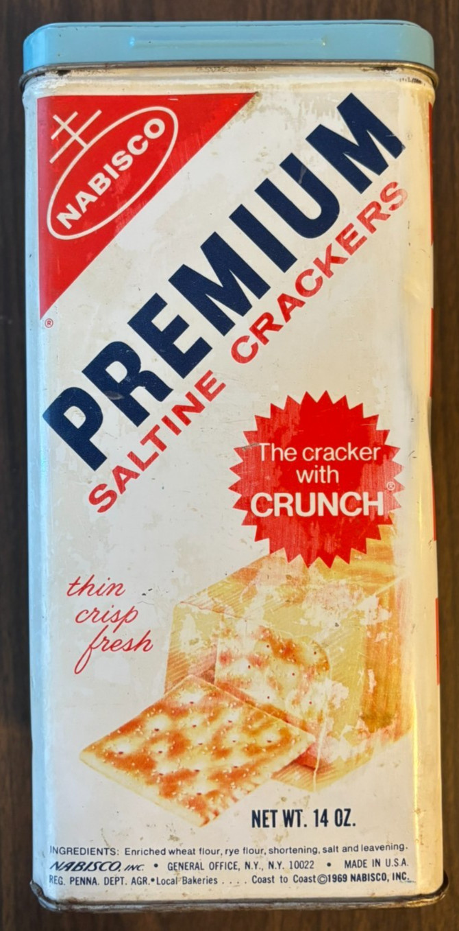 Vintage 1969 Nabisco Premium Saltine Crackers Tin Made in USA 14oz