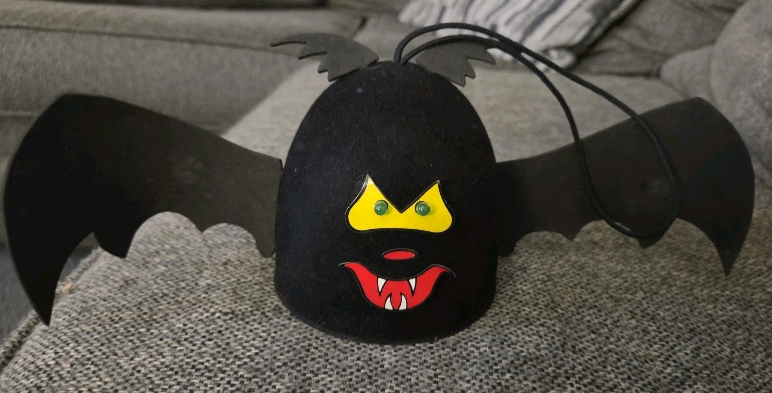 Vintage SONIC BAT Halloween Battery Operated Sound Eye Lights Motion Decoration