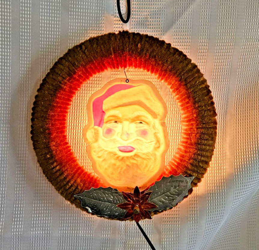 Vintage Lighted Santa Claus Face Christmas Wreath - Chenille Wrapped - Working