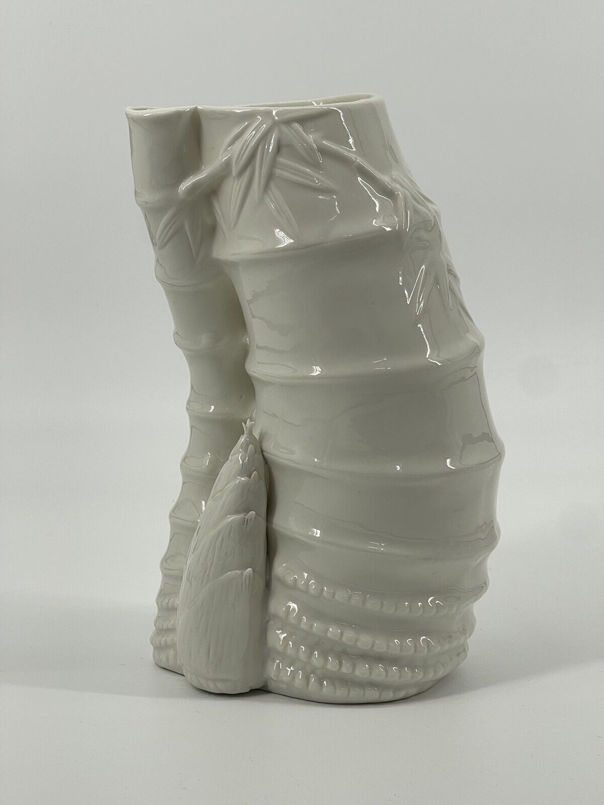 VTG Porcelain Asian Vase Vessel Bamboo Design White Blanc de Chine Glossy 10in