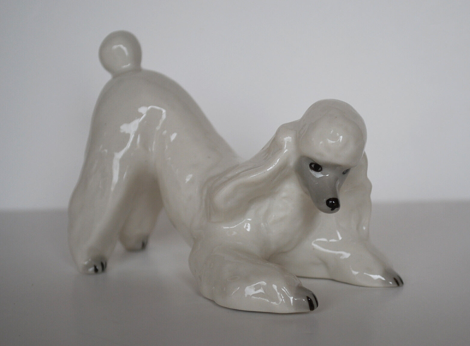 Lomonosov PORCELAIN Figurine DOG POODLE WHITE PLAYING@