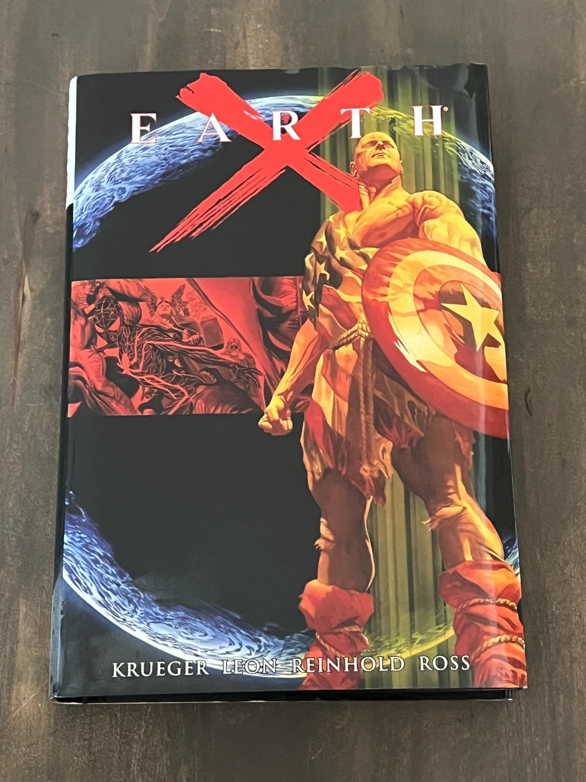 💥 Earth X Marvel Omnibus Oversized Hardcover 2005 1st Print GN NOS OOP 💥