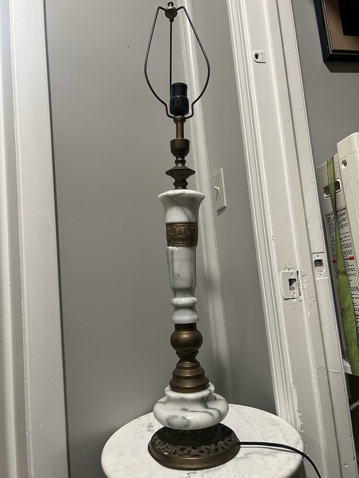 Vintage Mid-Century Hollywood Regency Style Brass Marble Neoclassical Lamp 35