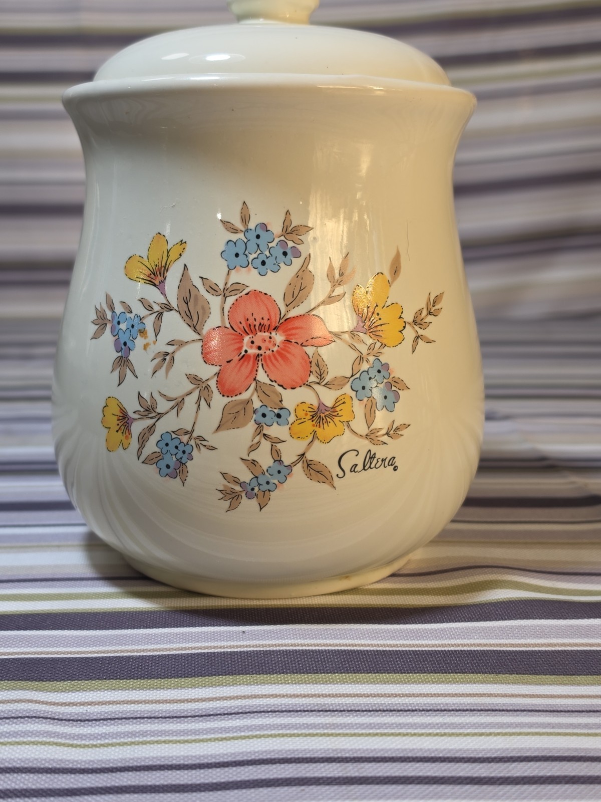 Vintage 70s Saltera Floral Canister Wildflower Cottagecore Kitchen Decor Retro Vintage 70s Saltera Floral Canister Wildflower Cottagecore Kitchen Decor Retro
