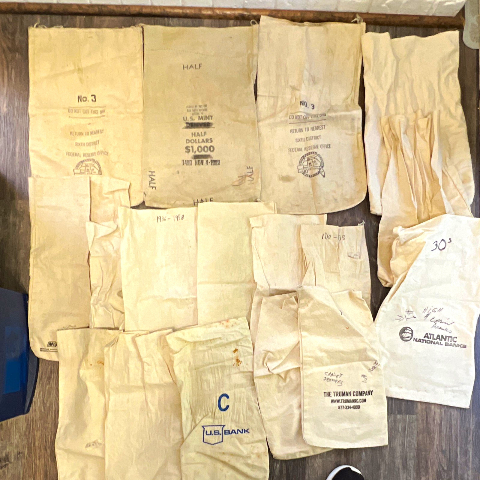 17 U.S. Mint Vintage Cloth Coin & Bank Deposit Bags Lot, Atlantic Natl, Truman