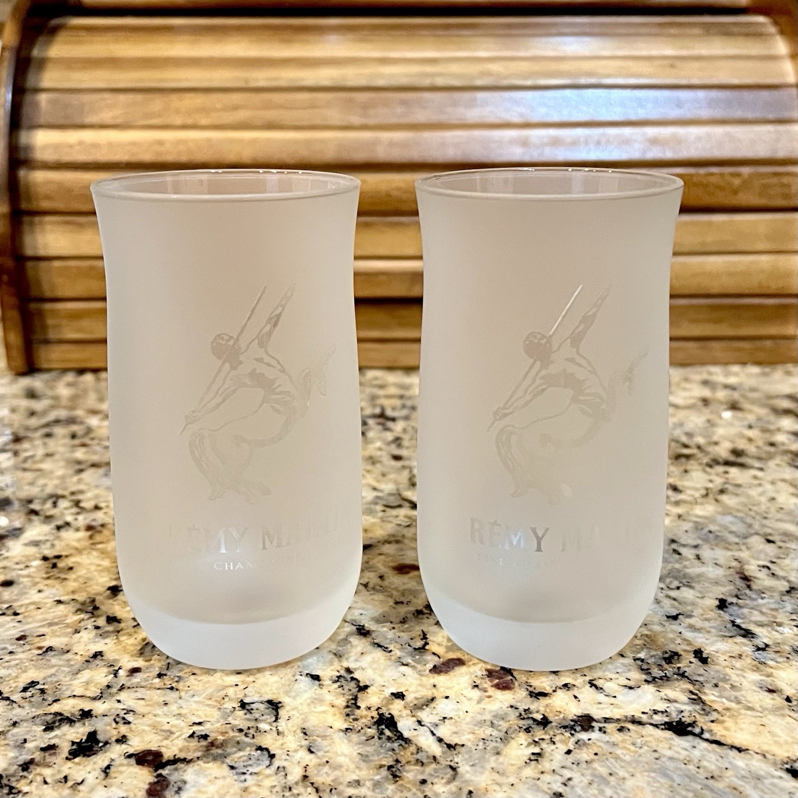 Remy Martin Fine Champagne Cognac Frosted Glasses 8 oz Centaur Logo Set of 2