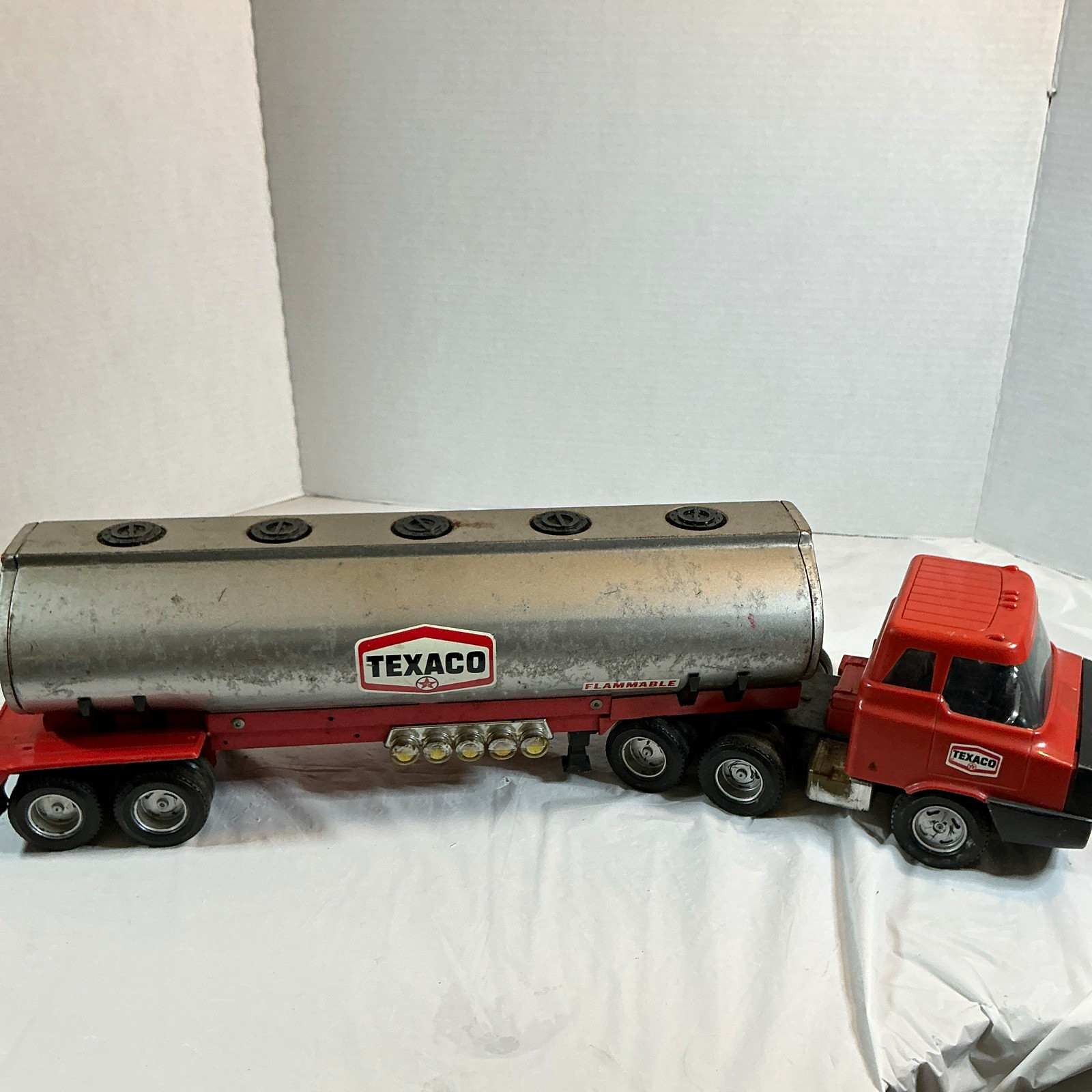 Vtg. 1970s Texaco Gas Oil Tanker Toy Truck Republic Tool USA 23” (Read)