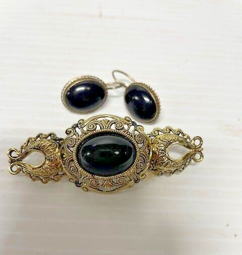 Vintage Gold Tone And Black Gemstone Brooch And Matching Earrings FC-39-4