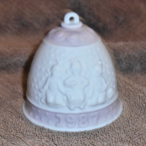 LLardro 1987 Collectable Christmas Bell LLardro 1987 Collectable Christmas Bell