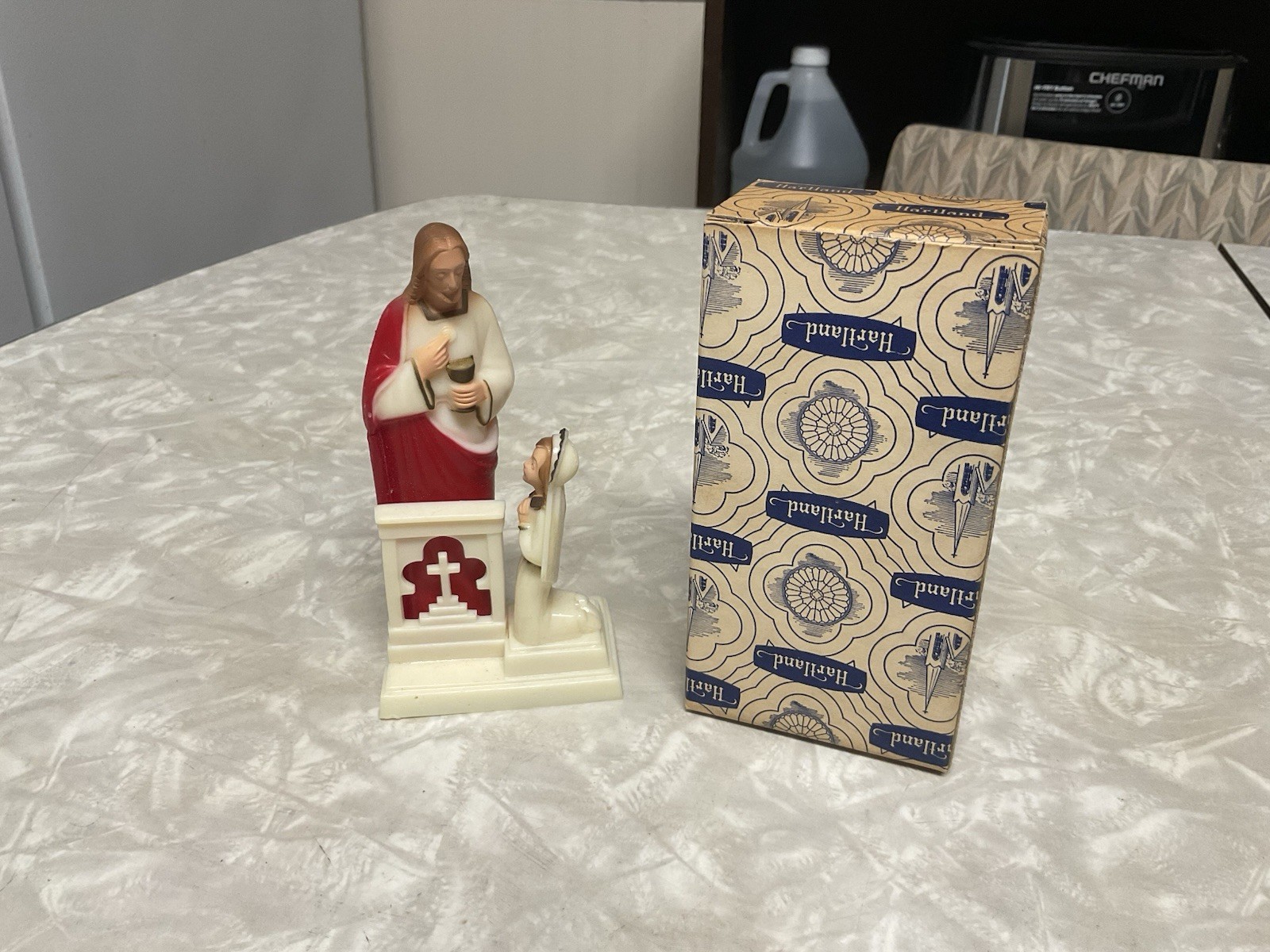 Holy Communion Statue Plastic Jesus Altar Girl Catholic Hartland Molded #228 MIB