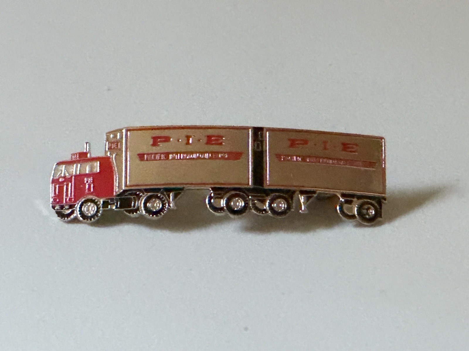 Fantastic VTG Pacific Intermountain Express P.I.E Collectible Drivers Pin VHTF