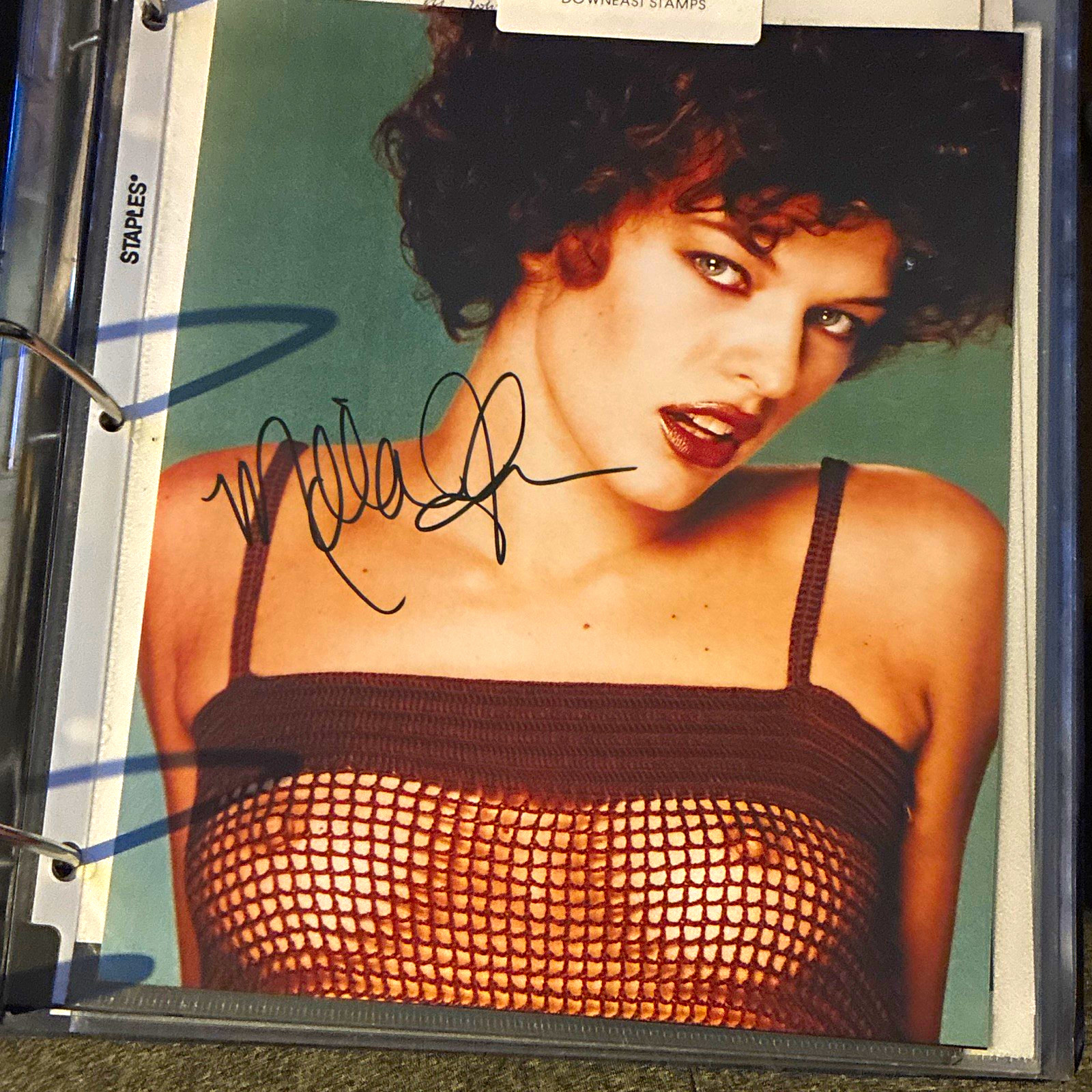 Milla Jovovich Signed Celebrity Photo / Photograph - Autograph Not Authenticated