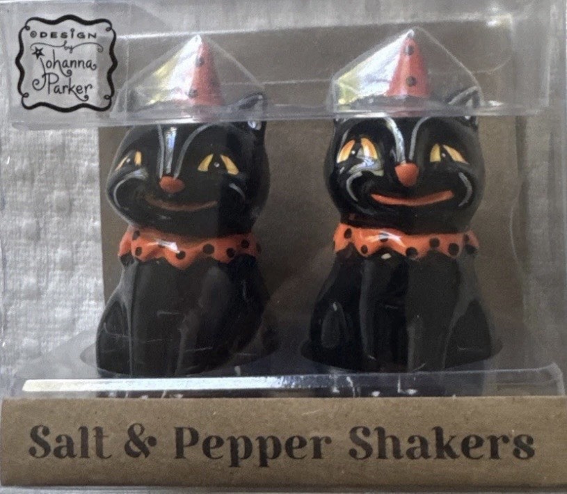 🧡🖤NIB Johanna Parker Nostalgia Black Cat Salt & Pepper Shaker Set HTF