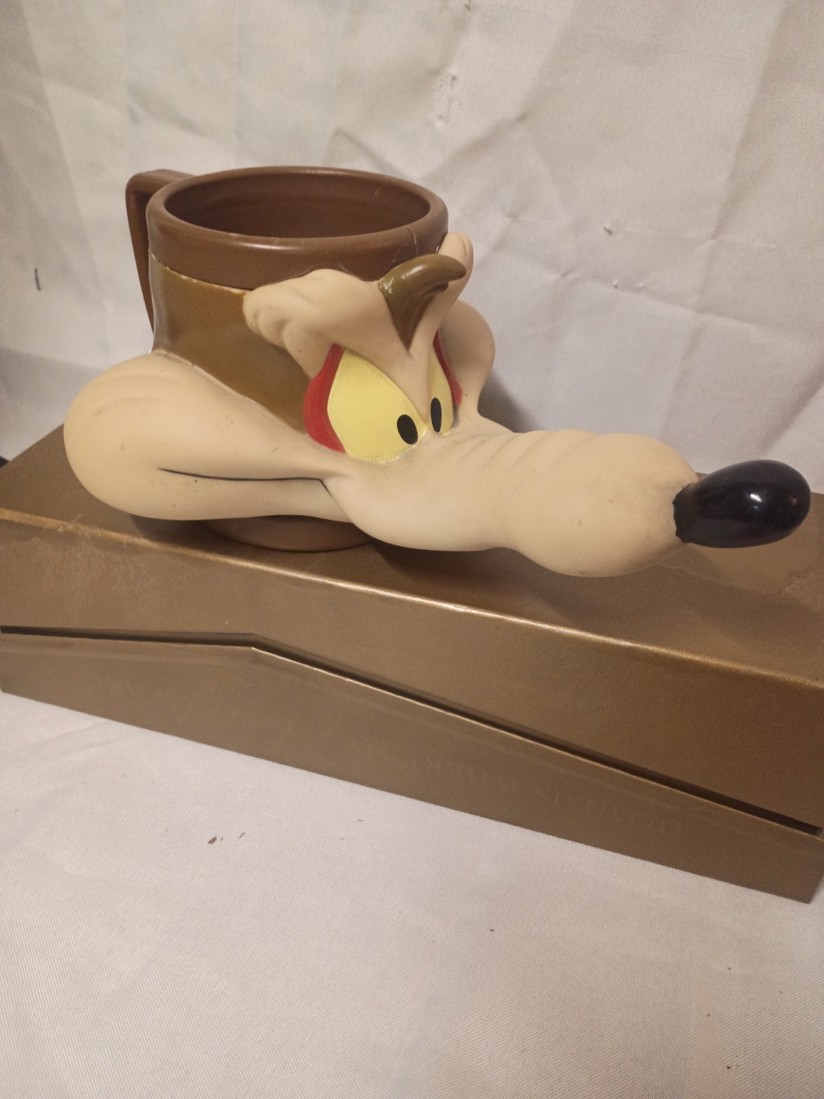 Vintage 1992 Looney Tunes KFC Promo Wyle E Coyote Plastic Mug* Used-Nice 9\ Vintage 1992 Looney Tunes KFC Promo Wyle E Coyote Plastic Mug* Used-Nice 9\