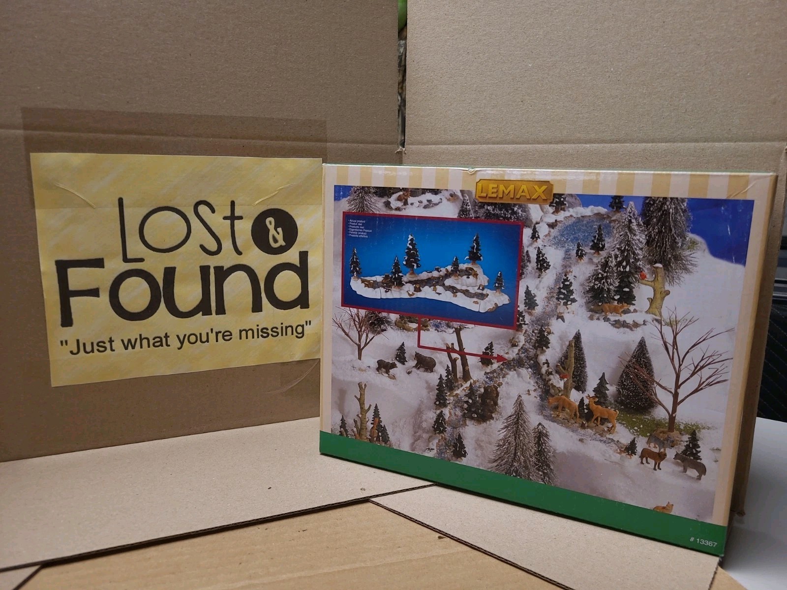 LEMAX 2001 Village Landscape Collection Poly-Resin Extendable Mill Stream Fork