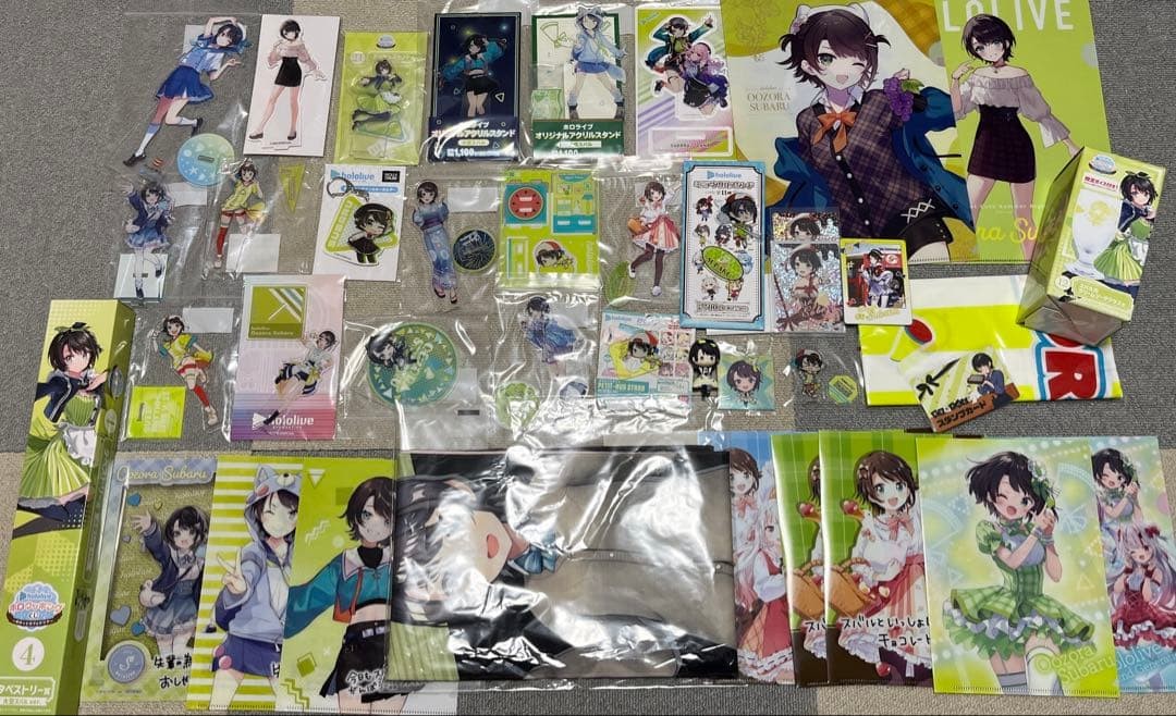 Hololive Subaru Oozora Collectible Set 38 Pieces Authentic Anime Merchandise