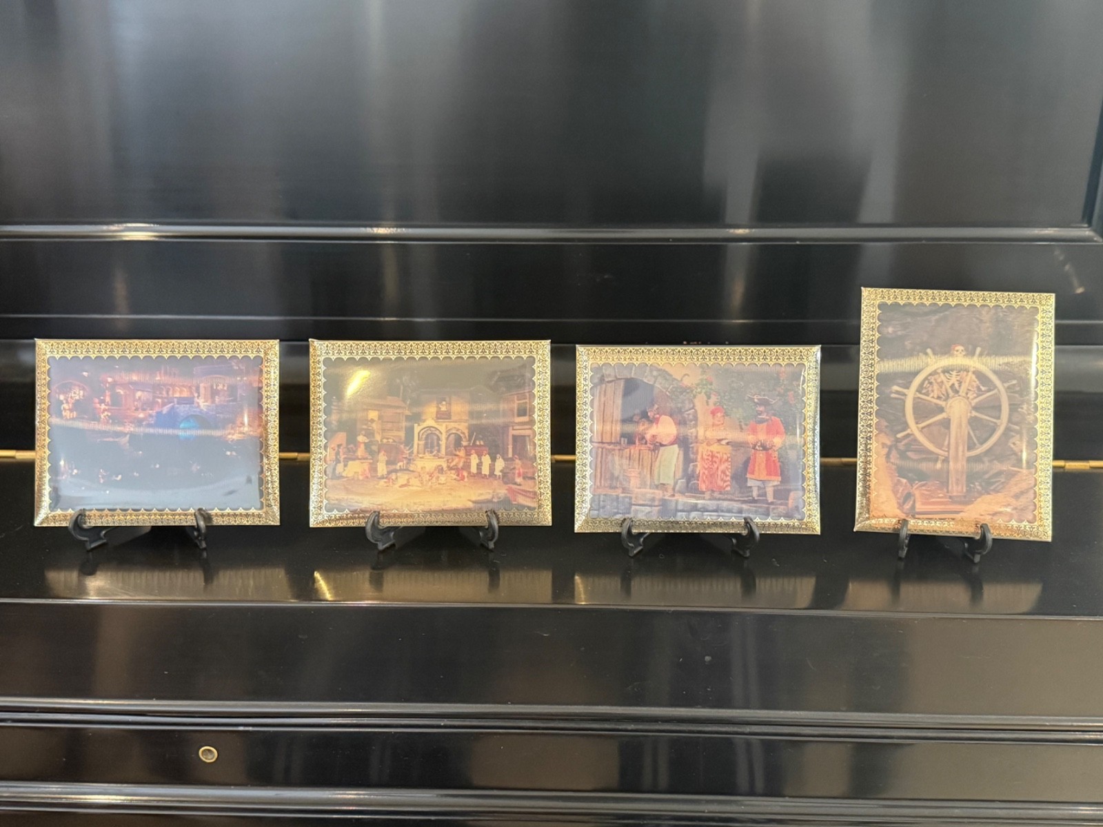 VTG Disneyland Pirates of the Caribbean 30th Anniversary Lenticular Art Cards