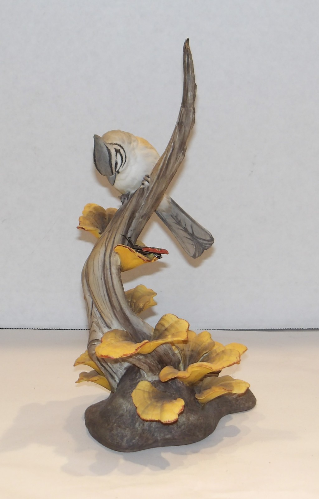 Boehm Porcelain Bridled Titmouse #200-24 Bird Figurine 10\
