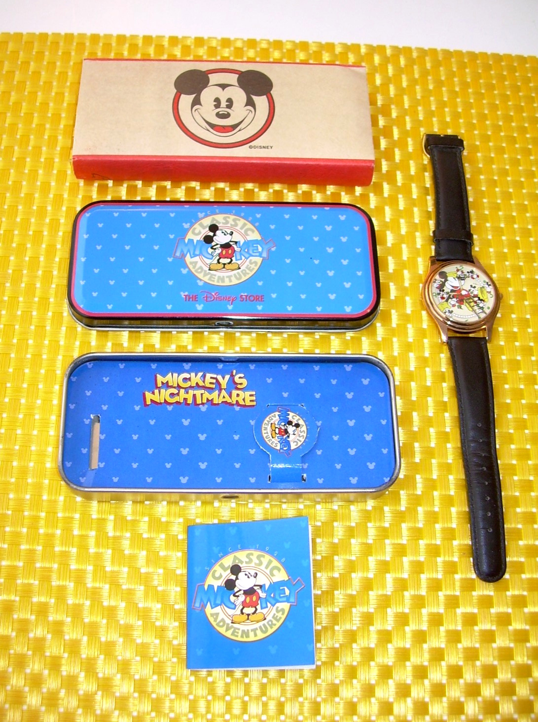 DISNEY STORE CLASSIC ADVENTURES MICKEY\'S NIGHTMARE FOSSIL WATCH IN ORIGINAL TIN