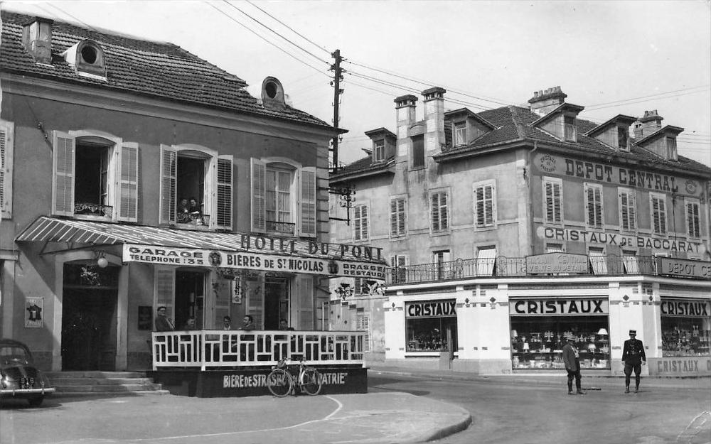CPSM 54 BACCARAT CARREFOUR CENTRAL