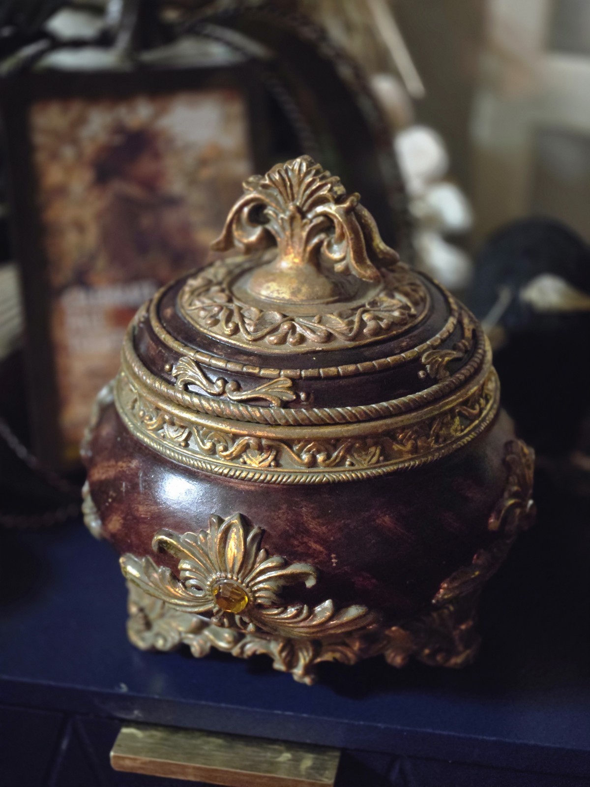Vintage Ganz Ornate Victorian Trinket Box - Faux Wood & Gilt Footed Resin Jar /
