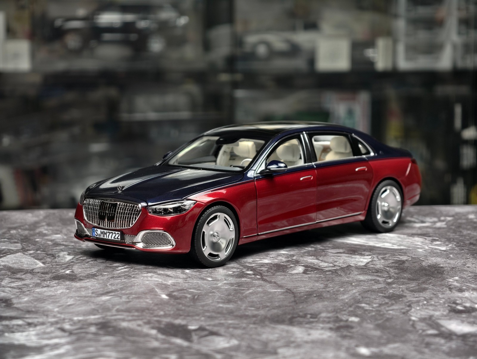 1:18 Norev Maybach S650 W222 2021 Blue Red Alloy Car Model