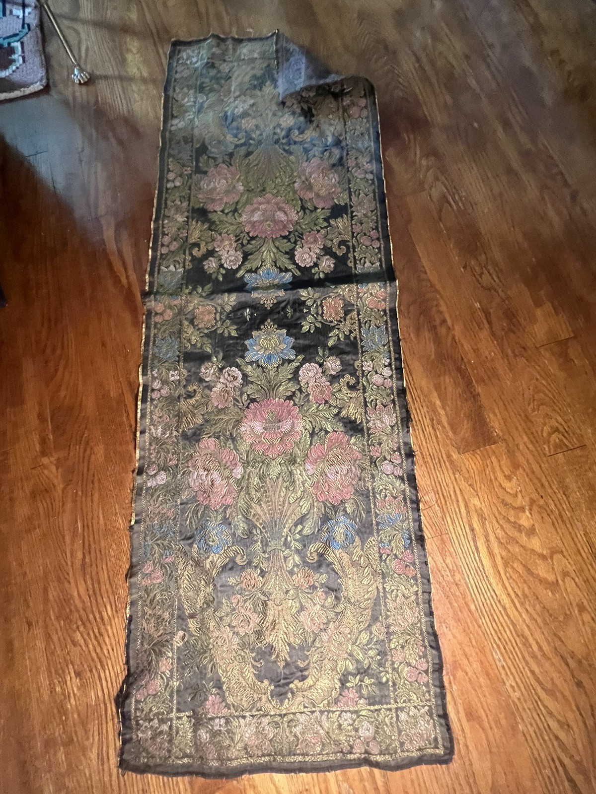 Vintage Tapestry Table Runner Silk Brocade Borders 48\