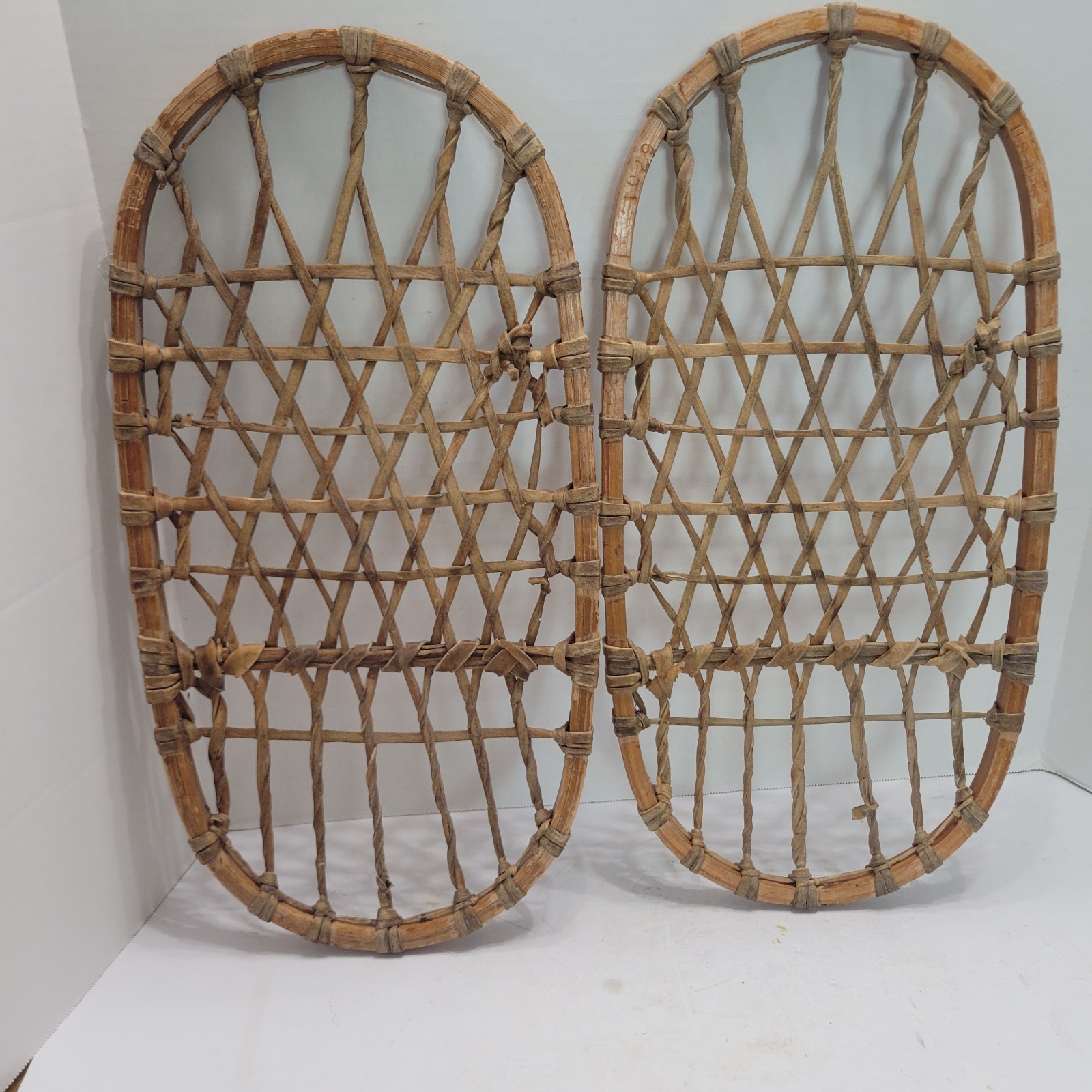 WW II Fahlin Vintage Snowshoes Bear Paw  World War 2 US-1942  Serial #6701-7614