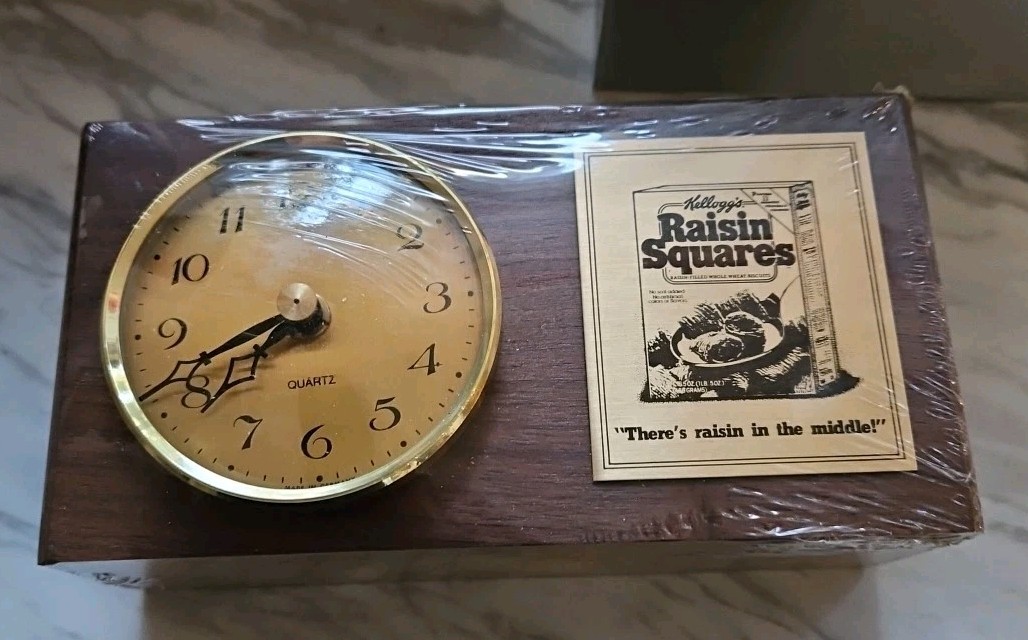 Kellogg\'s 80s Raisin Squares Desk Clock w Pen Holder Clock New Old Stock Kellogg\'s 80s Raisin Squares Desk Clock w Pen Holder Clock New Old Stock