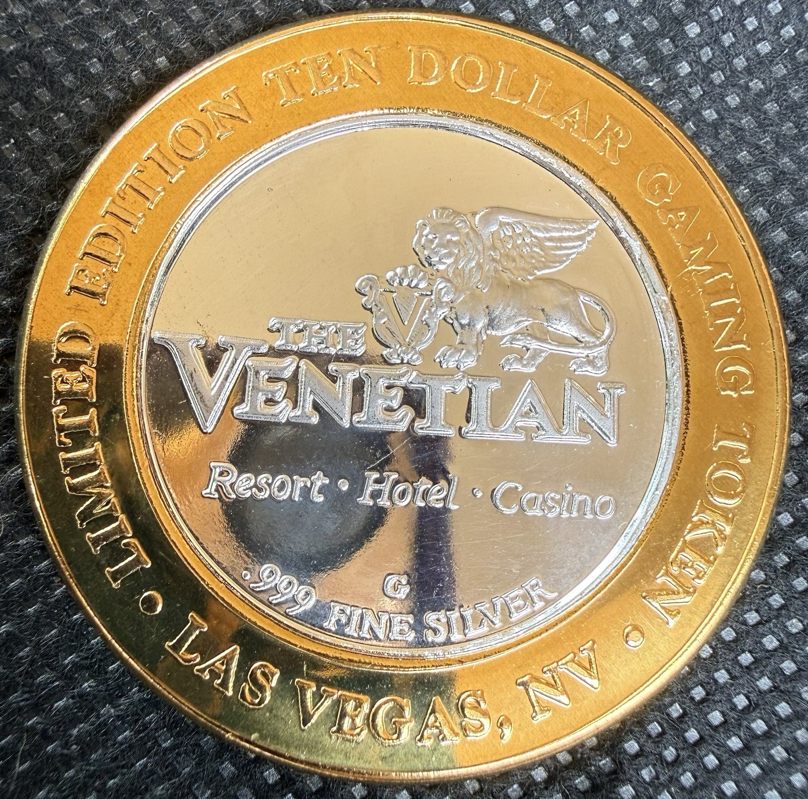 THE VENETIAN HOTEL & CASINO Limited Edition 999% .6 Oz Pure Silver Strike Center