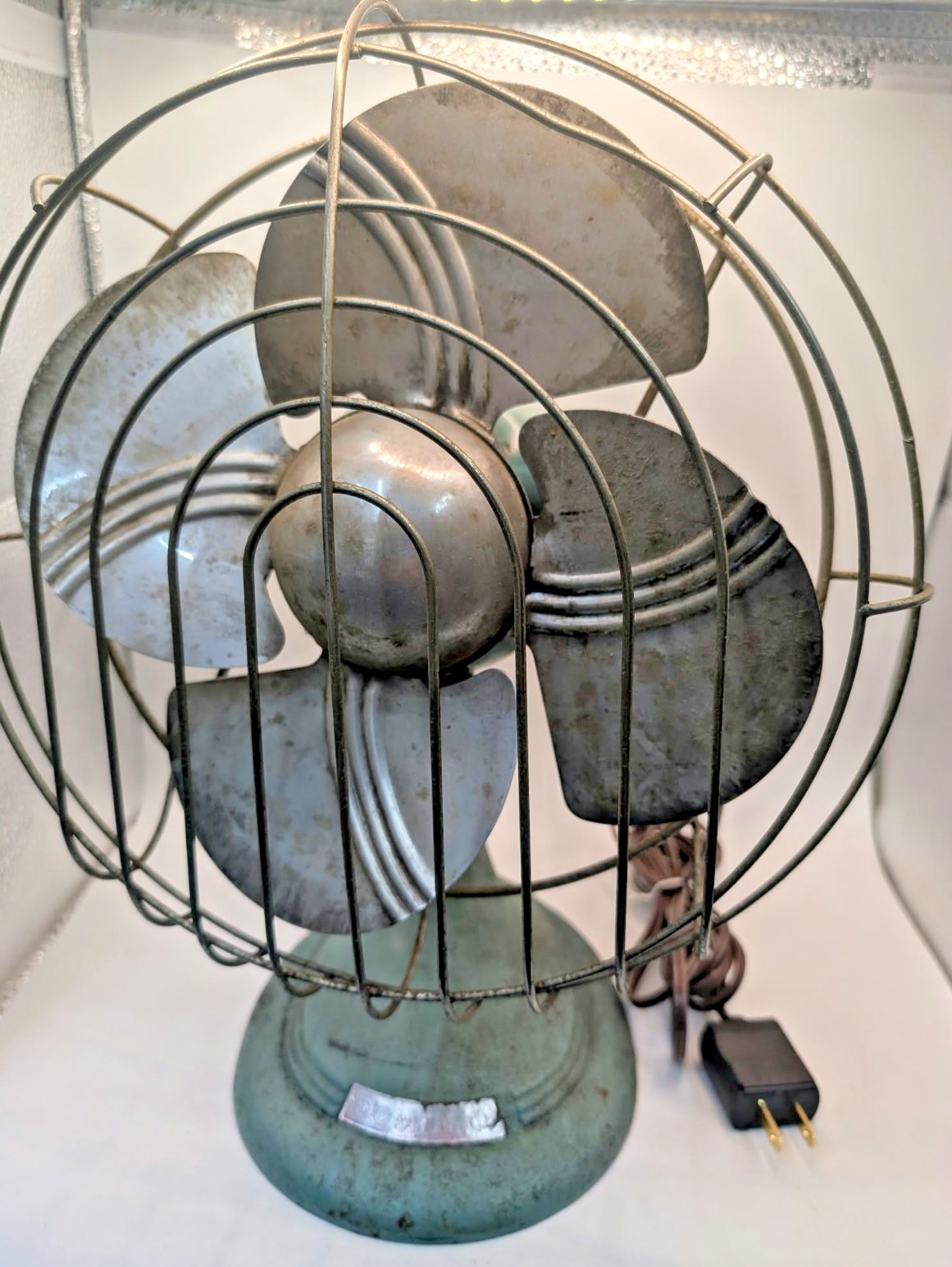 Vintage Dominion Model 2012 Oscillating Desk Fan Cast Iron Base Tested Working