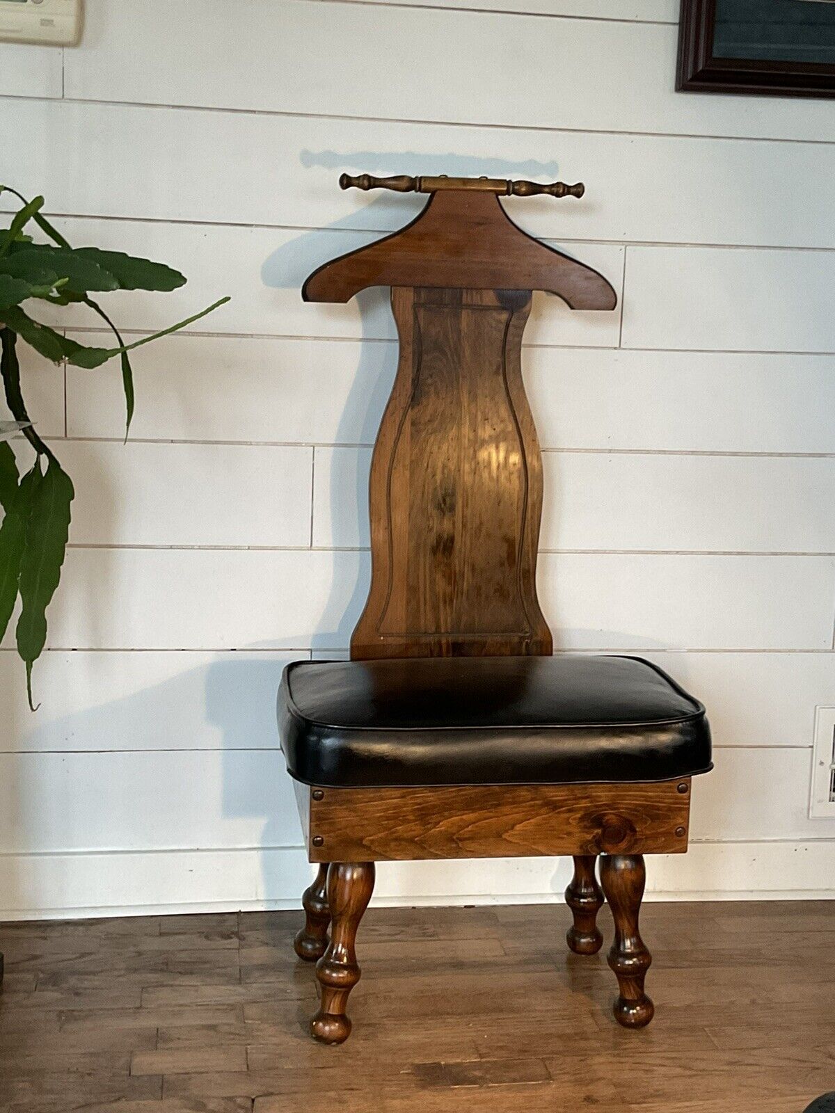 Mid Century Babcock Phillips Gentlemen’s Valet Chair, Storage Seat Wood & Vinyl
