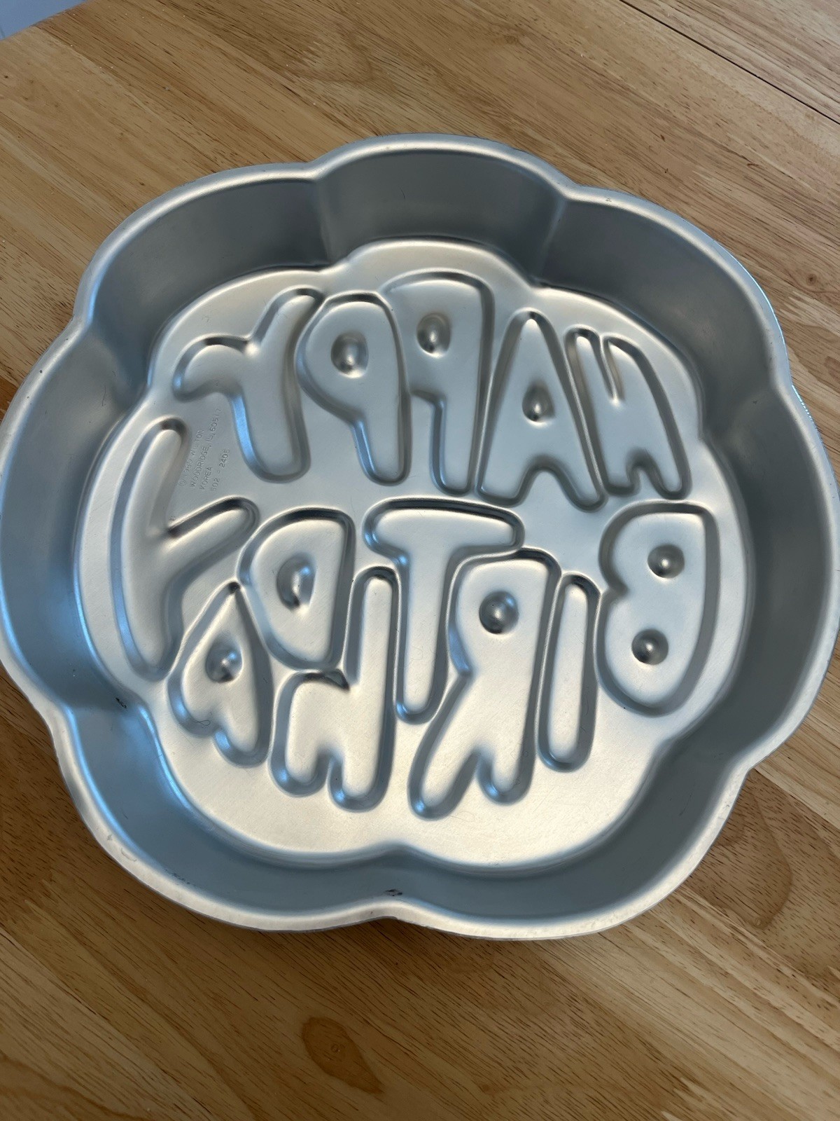 1975 Wilton Happy Birthday  Cake Pan Round Shape Aluminum Silver Bakeware New