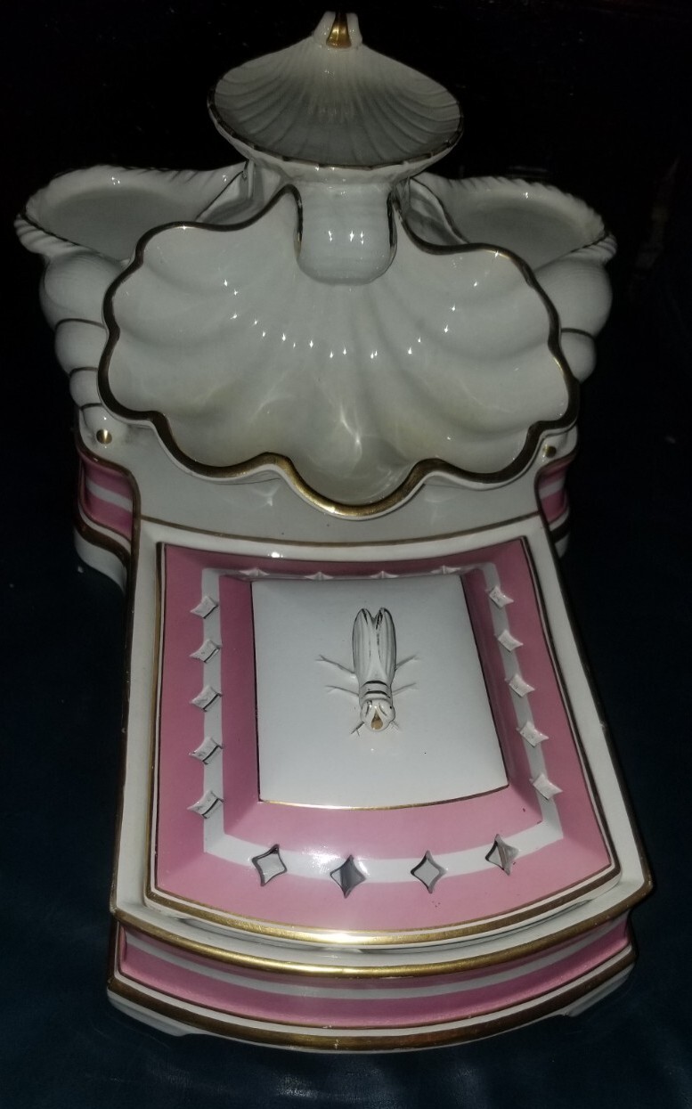 ANTIQUE BROWN WESTHEAD & MOORE PORCELAIN SHELL AESTHETIC VANITY TOILETRY SET ANTIQUE BROWN WESTHEAD & MOORE PORCELAIN SHELL AESTHETIC VANITY TOILETRY SET